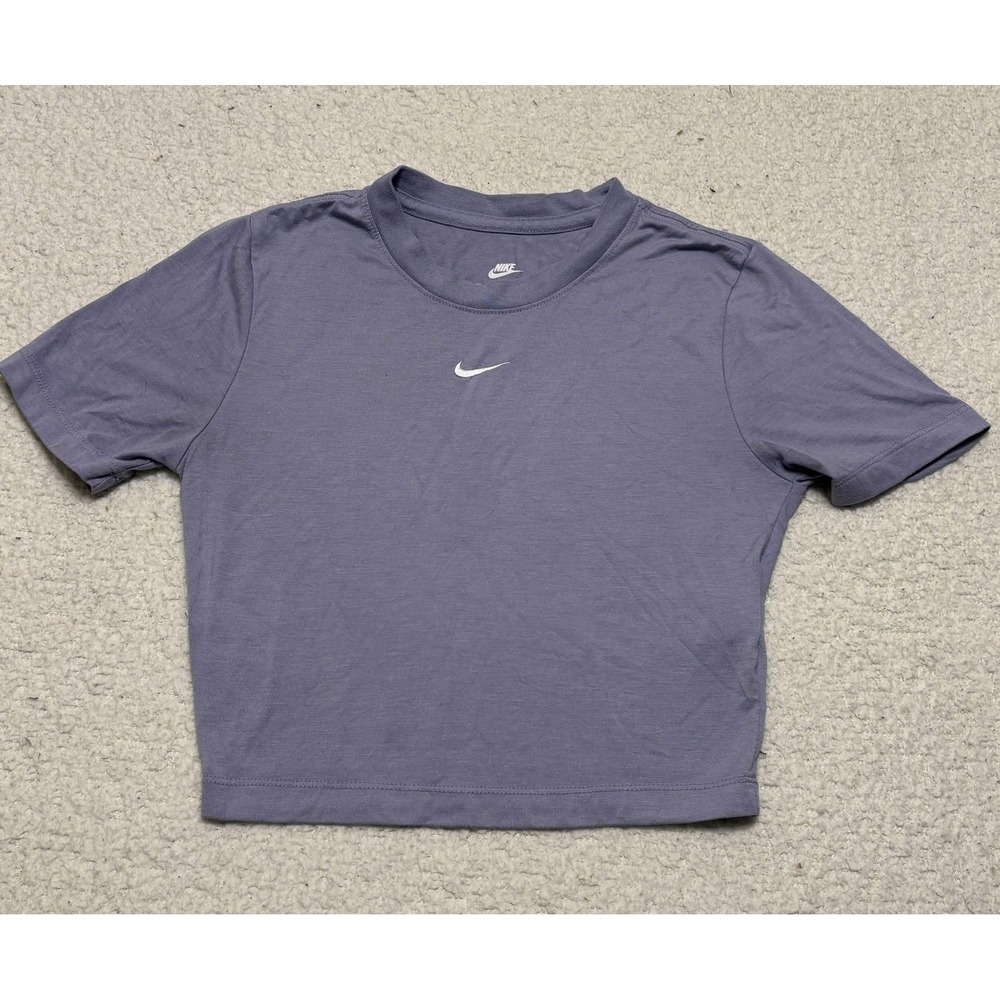 Nike Womens T-shirt Crop Top Size XS Purple The Nike Tee Solid Slim Fit Modern